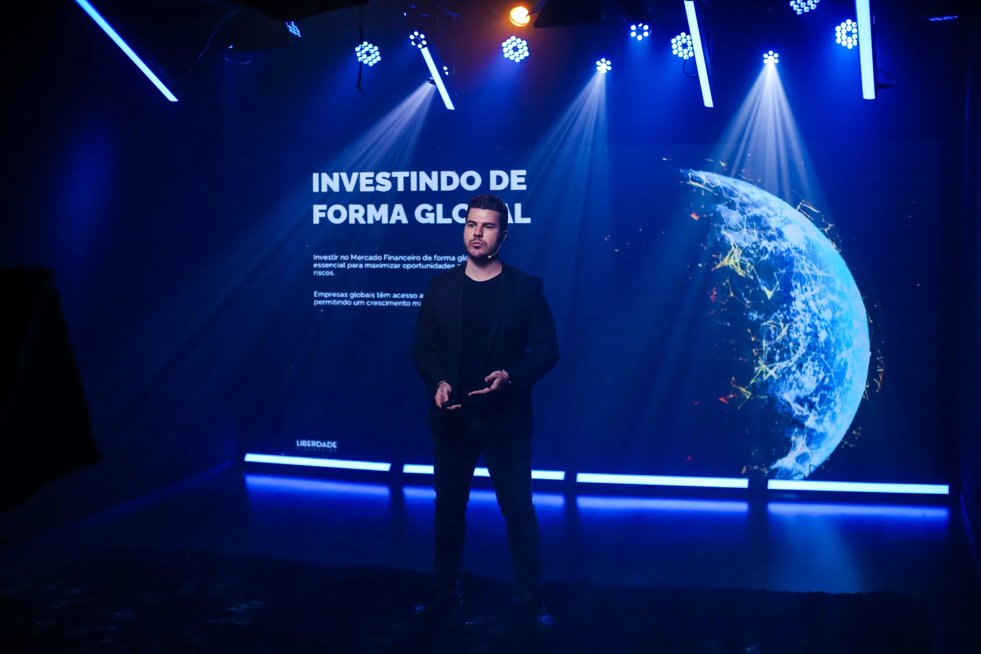 Infoprodutor com LED — House A